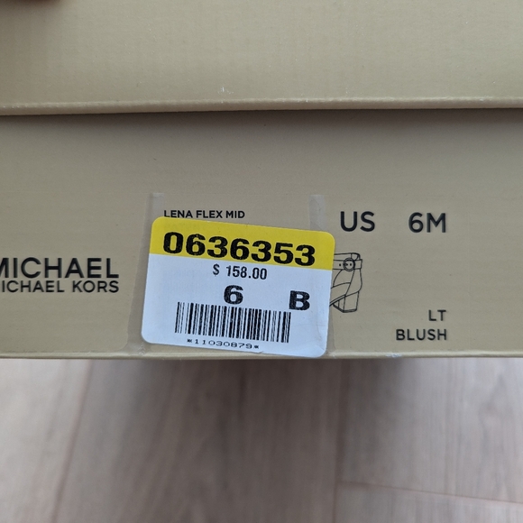 Gorgeous Nude Sandals 6 - Picture 3 of 6